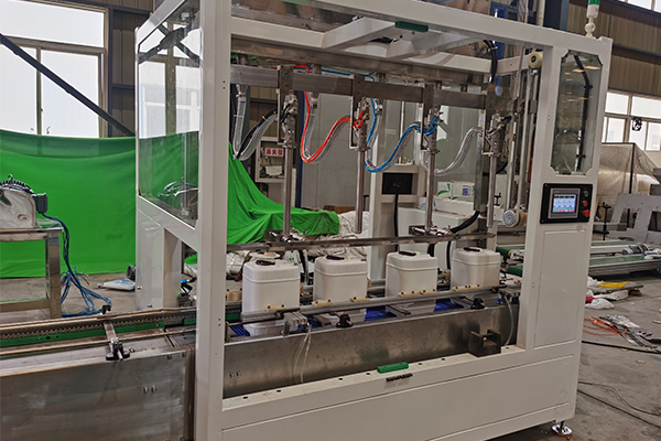 合肥宇承：新推出全自动液体水溶肥四头灌装生产线